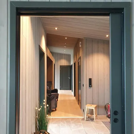 Coastal With Ocean View On Lepsoya Feriehus *