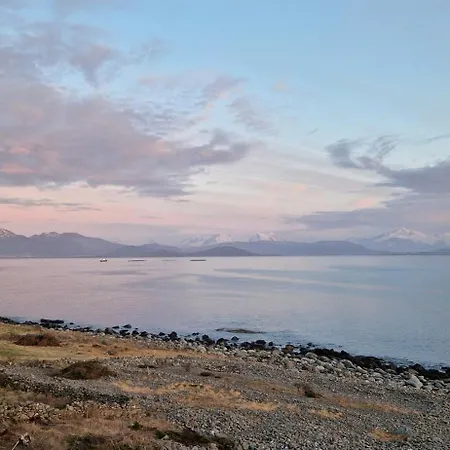 Feriehus Coastal With Ocean View On Lepsoya